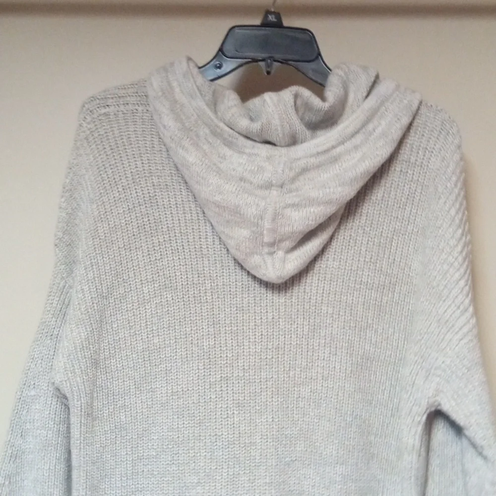 Sweater - Picture 2 of 2